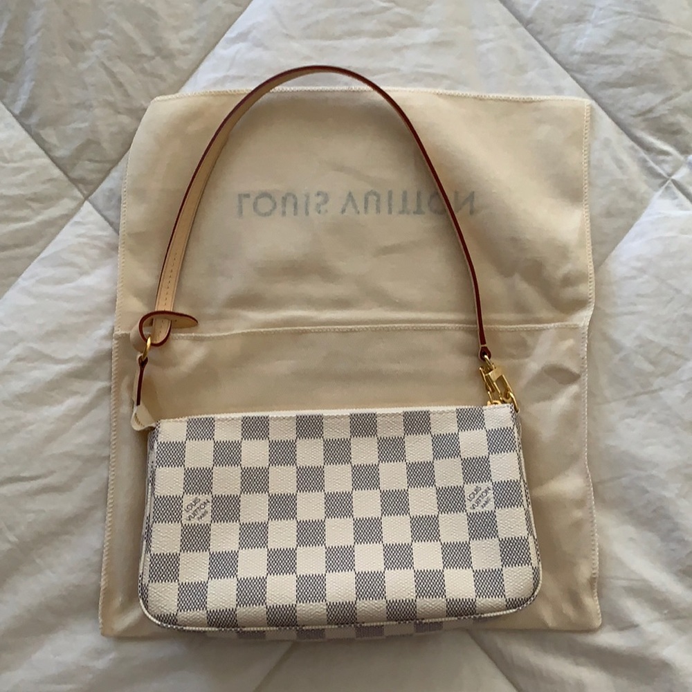 Louis Vuitton Pochette Accessoires Damier Azur